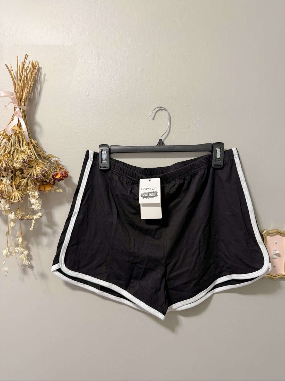Brand New Black & White Shorts XXL